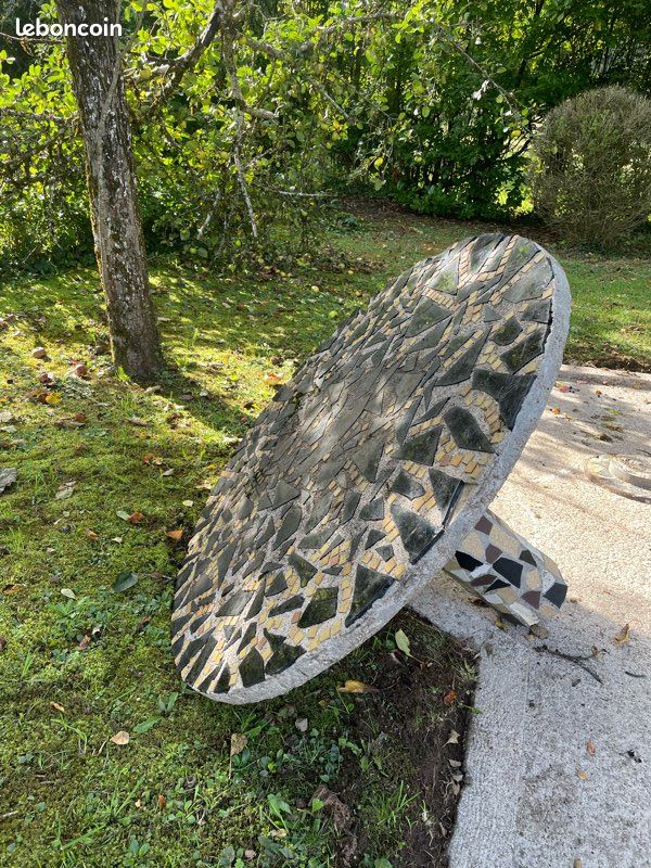 Table jardin en béton et mosaïque (image 1)