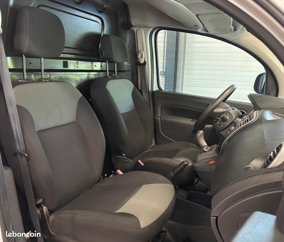 Renault kangoo express fourgon 1.5 dci 90 confort - tva recuperable - 7 491 ht (image 10)