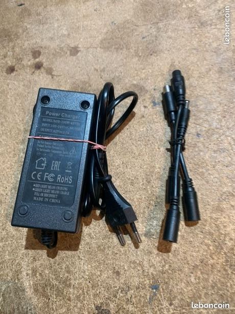 Batterie Externe Trottinette Electrique Chargeur Trotinette électrique 42V 2A Universel Chargeur De Batterie Chargeur Hoverboard