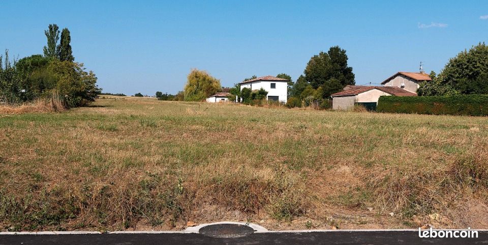Terrain 772 m² · à Gargas · 115 000 €