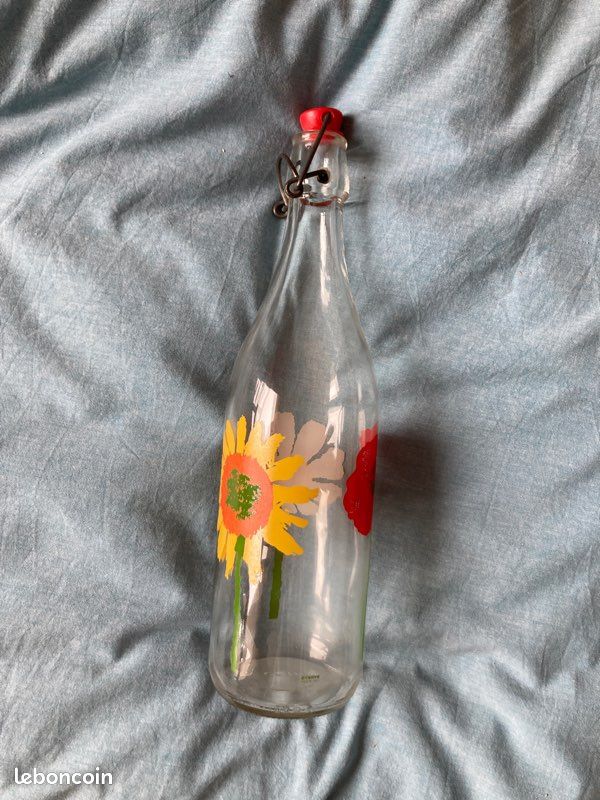 Bouteille en verre fleurs (image 1)