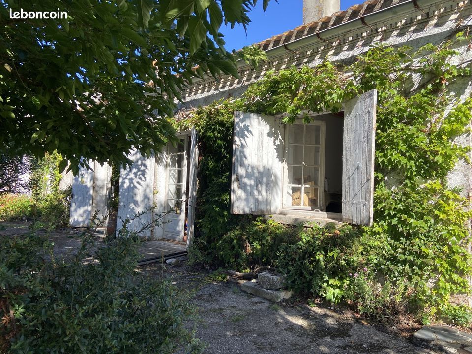 Maison 5 pièces 147 m² · à Saint-Estèphe · 147 m² · 162 000 €