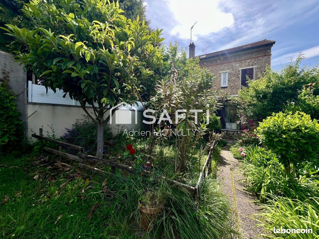 Maison 5 pièces 118 m² · à Crosne · 118 m² · 249 900 €