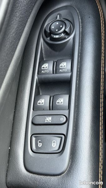 Jeep COMPASS 2.0 MULTIJET II 140CH LIMITED 4X4 BVA9 (image 25)