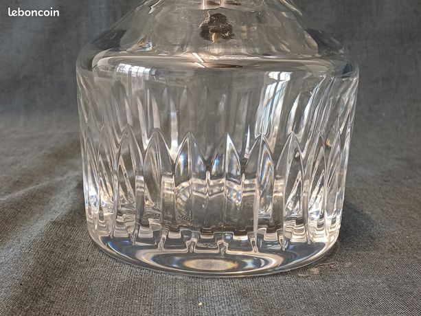 Carafe à Cognac Ou Whisky En Cristal De Saint Louis (occasion Très Bon état)