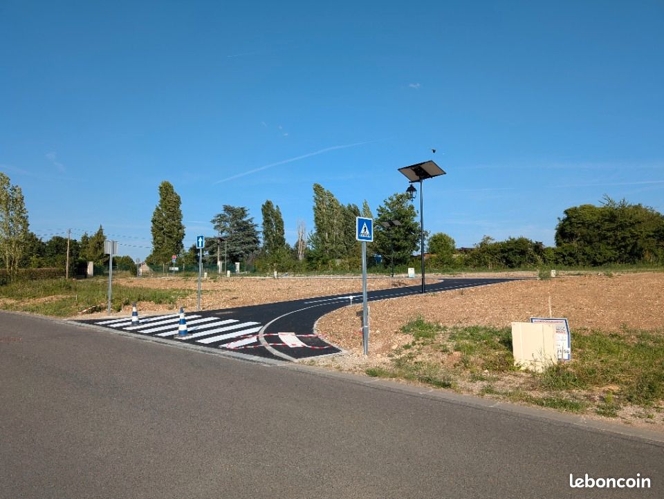 Terrain 472 m² Mezieres En Drouais · à Mézières-en-Drouais · 81 414 €