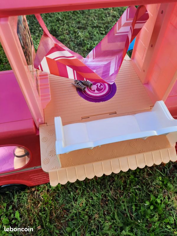 Camping-car Barbie (image 10)