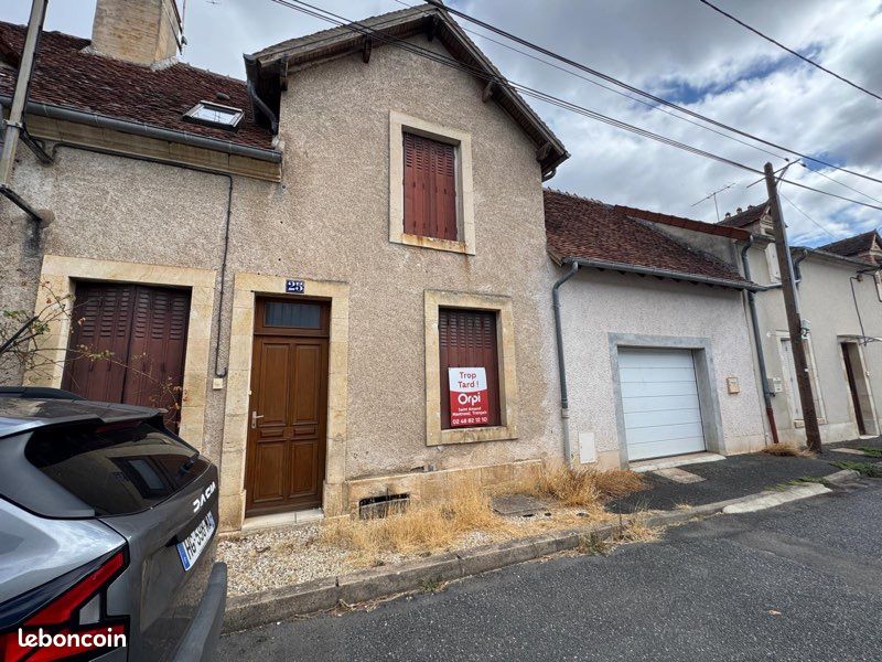 Maison 2 pièces 50 m² · à Saint-Amand-Montrond · 50 m² · 560 €