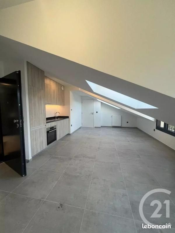 Appartement 1 pièce 30 m² · à Pontault-Combault · 30 m² · 860 €/mois
