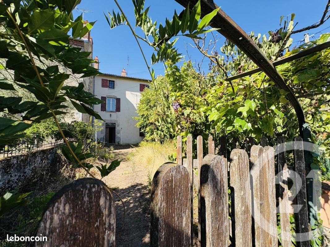 Maison 2 pièces 90 m² · à Peyrat-de-Bellac · 90 m² · 35 900 €