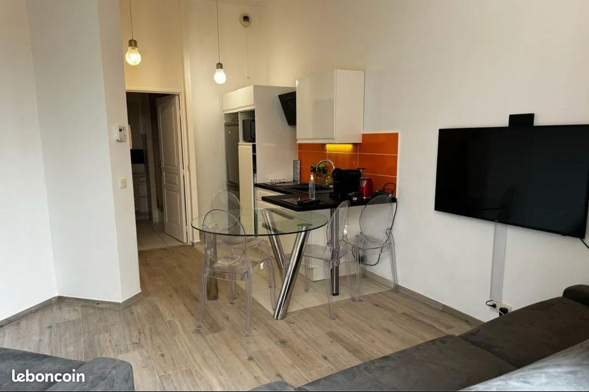 Appartement 1 pièce 28 m² · à Courbevoie · 28 m² · 1 350 €/mois