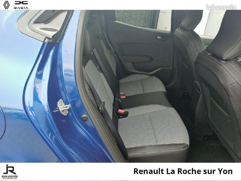 Renault Clio 1.6 E-Tech 145ch full hybrid Techno - 25b (image 15)