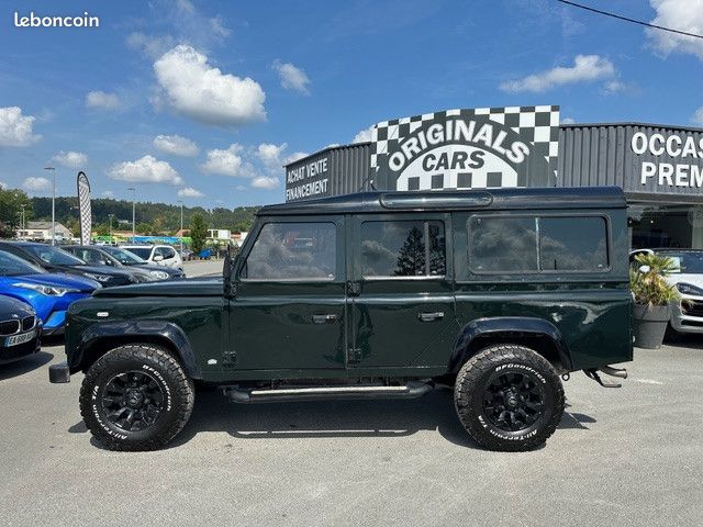 Land Rover DEFENDER land rover defender 110 TD5 9 places (image 2)