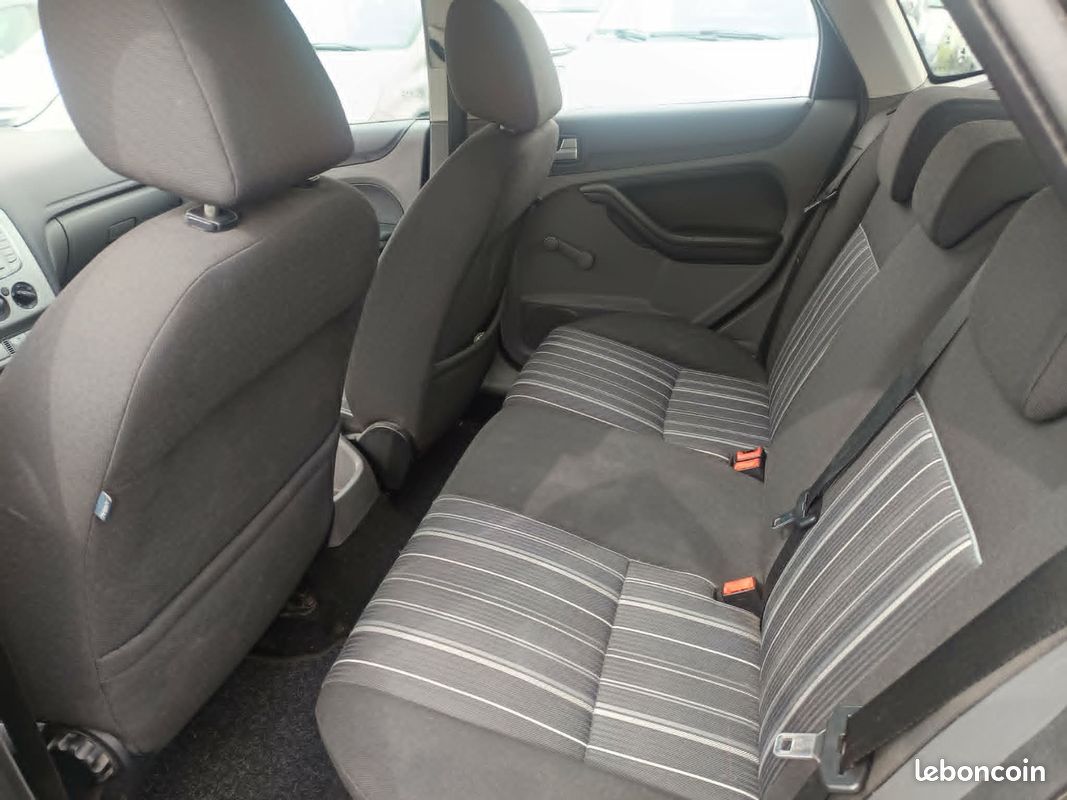 FORD Focus /1.6 TDCI 90CH/Garantie/4x sans frais (image 7)