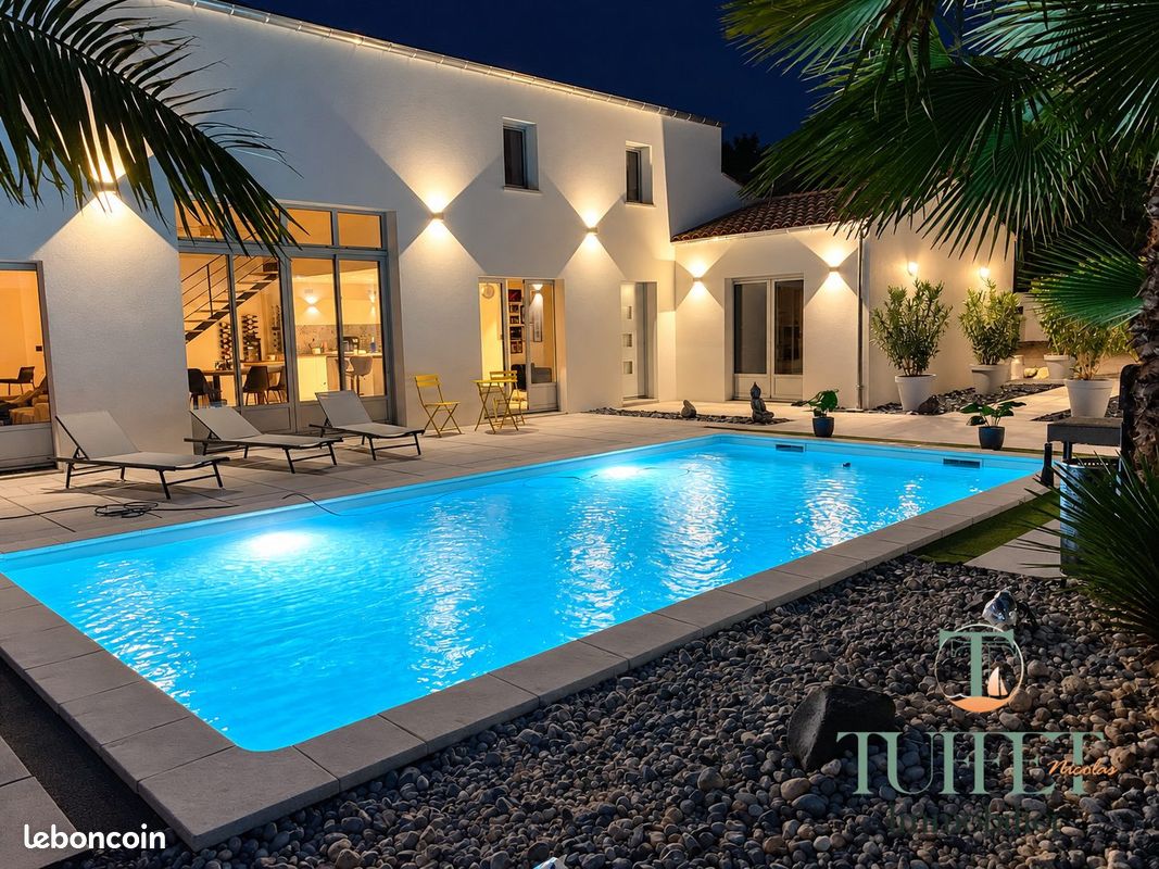 Maison 4 pièces 179 m² · à Breuillet · 179 m² · 1 085 000 €
