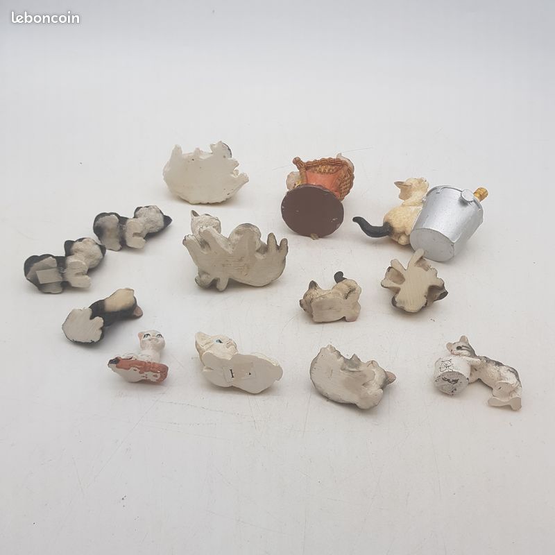 Lot de 13 figurines de chats (image 5)