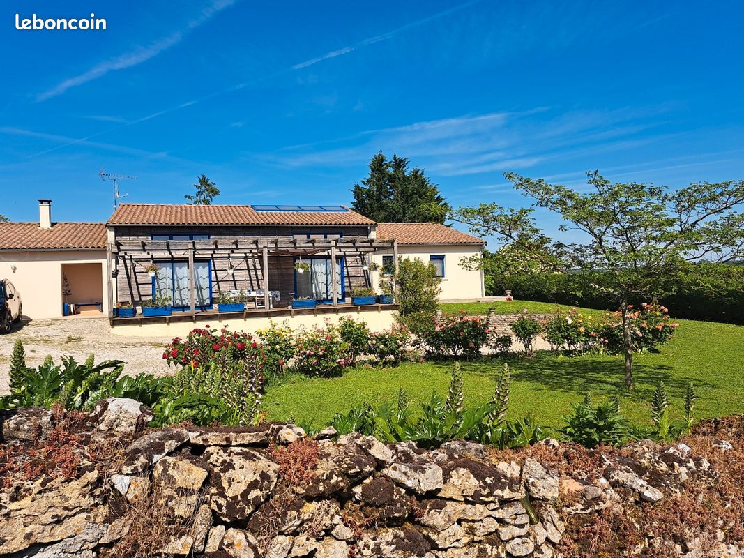Maison 5 pièces 155 m² · à Champdeniers · 155 m² · 249 000 €