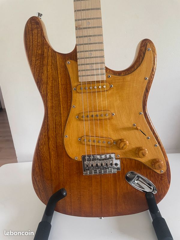 Guitare électrique type stratocaster SSS (image 5)