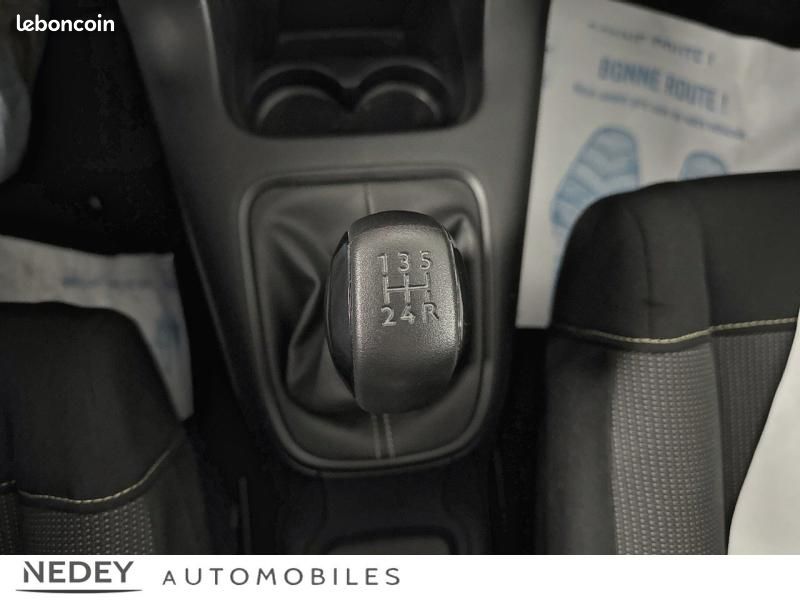 Citroen C3 1.2 PureTech 83ch S&S Feel Business (image 14)