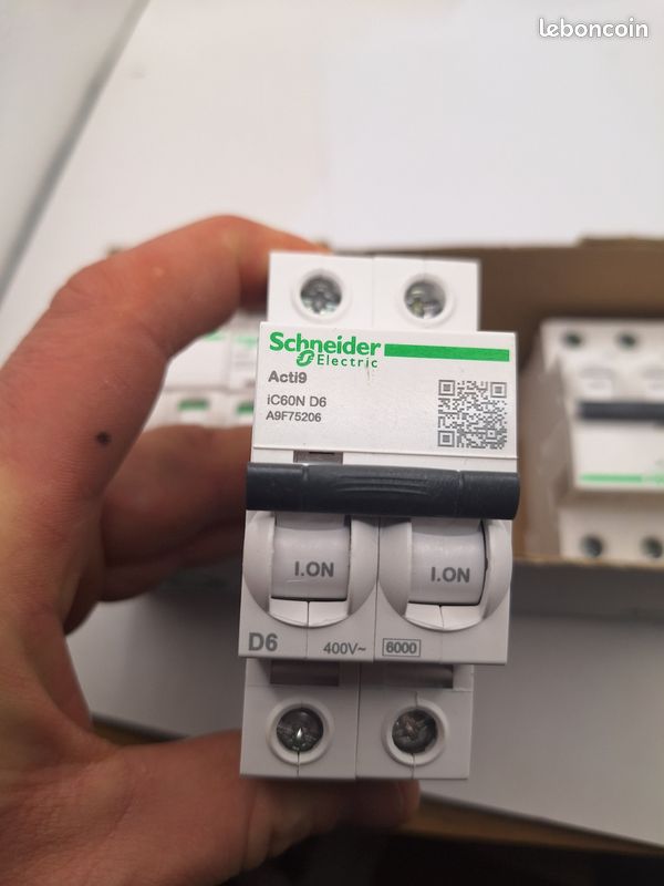 Disjoncteur Schneider IC60N 2P 6A Type D - Réf A9F75206, Neuf En Emballage D'origine
