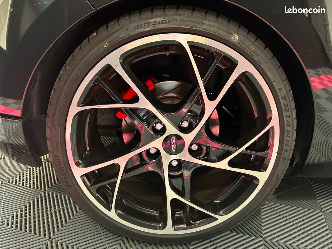 RENAULT MEGANE III COUPE RS MOTEUR ET BOITE REFAIT A NEUF 2.0 16V 265 Red Bull Racing RB7 S&S (image 48)