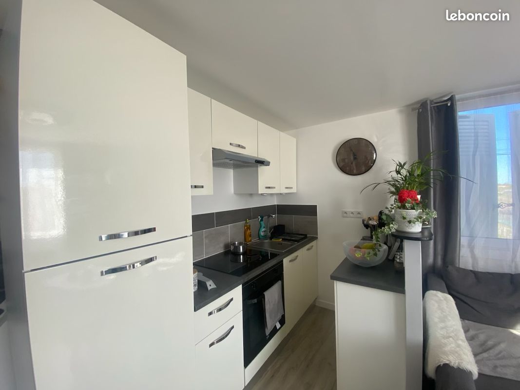 Appartement 3 pièces 41 m² · à Hyères · 41 m² · 820 €