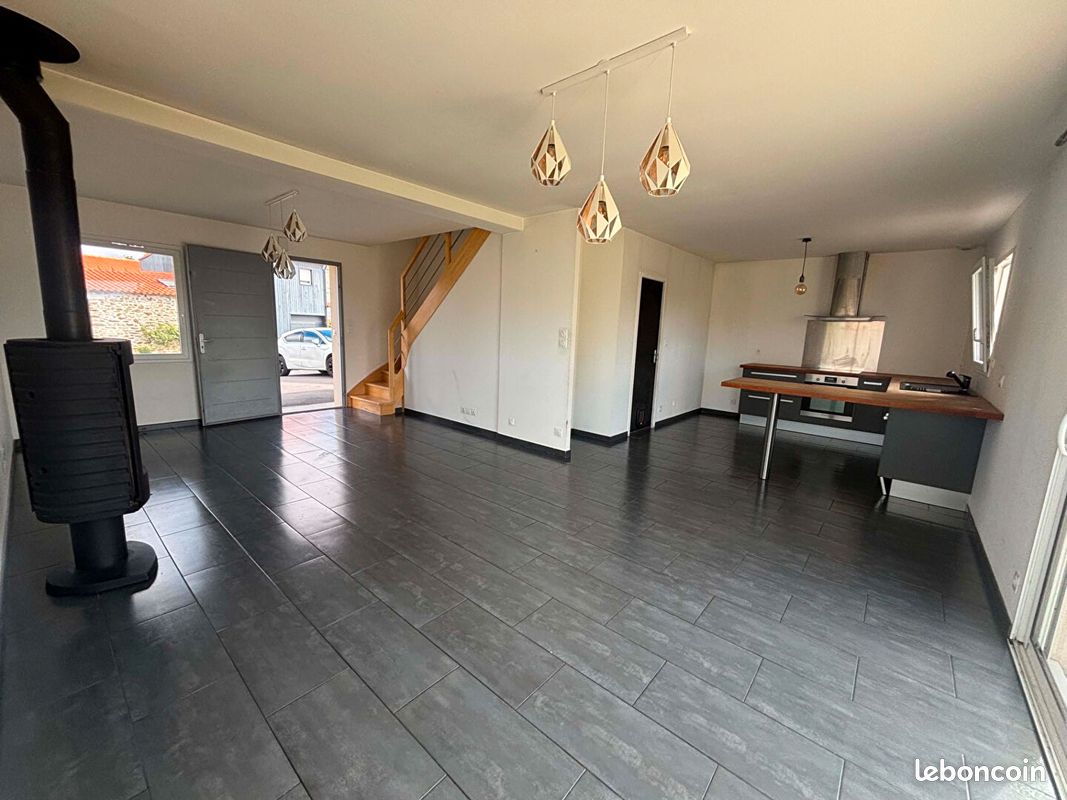 Maison 5 pièces 91 m² · à Port-Saint-Père · 91 m² · 298 900 €