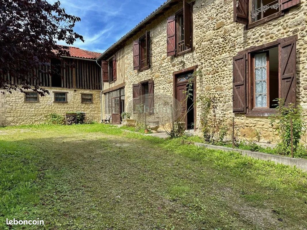 Maison 6 pièces 170 m² · à Monléon-Magnoac · 170 m² · 250 000 €