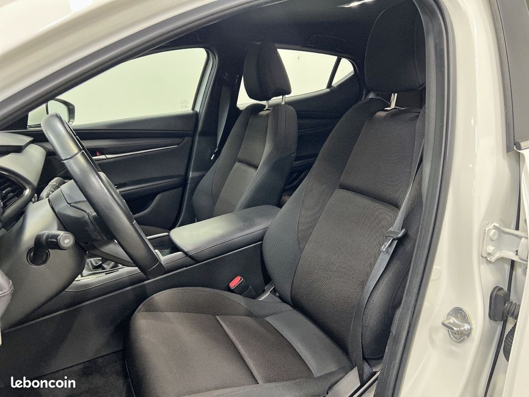 MAZDA Mazda3 5 portes 2.0L e-SKYACTIV-G M Hybrid 122 ch BVM6 Prime-Line (image 16)