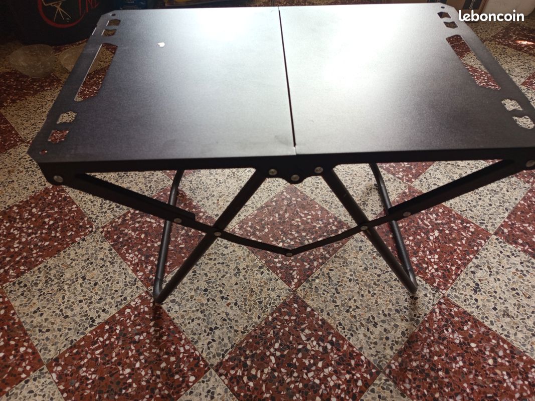 Mini table de camping neuve (image 1)