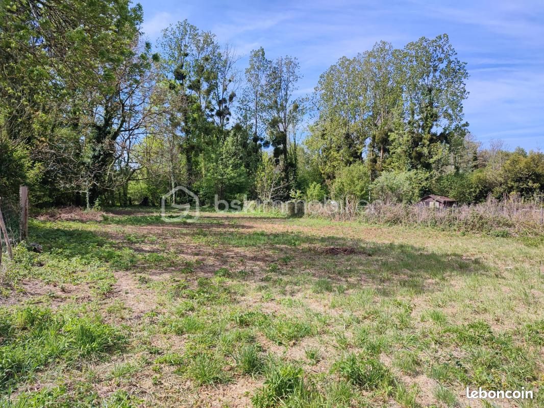 Terrain 1 959 m² Villeneuve L Archeveque · à Villeneuve-l'Archevêque · 43 000 €