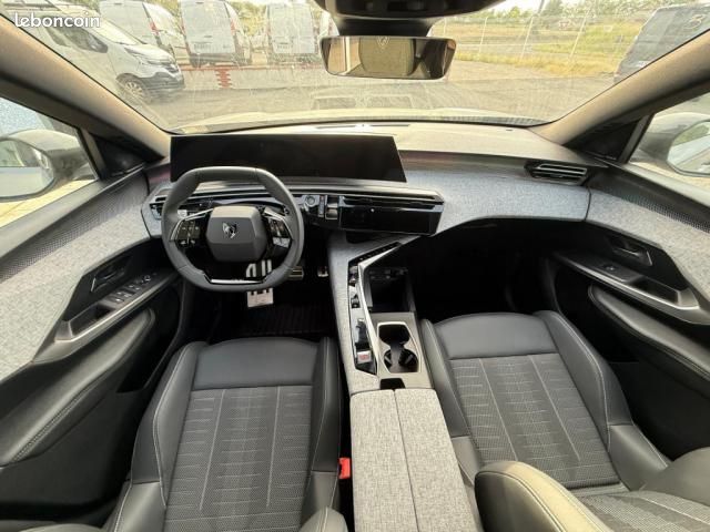Peugeot 3008 Hybrid 145 e-DCS6 GT (image 15)
