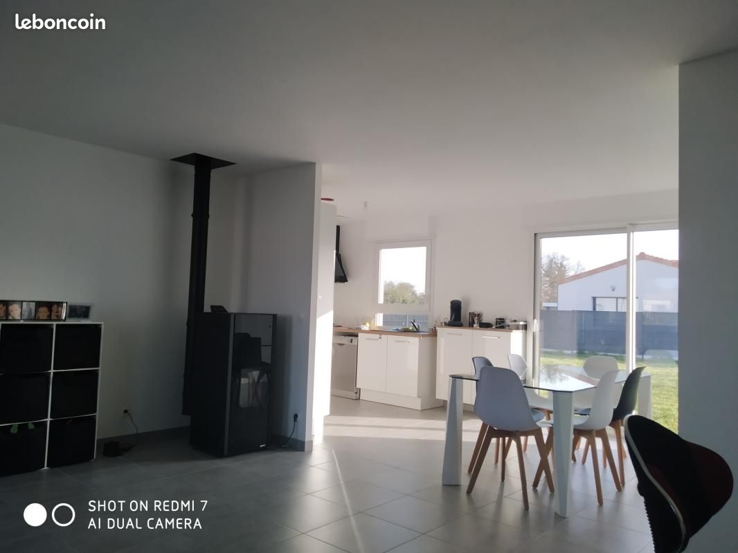 Maison 5 pièces 90 m² · à Sainte-Cécile · 90 m² · 870 €