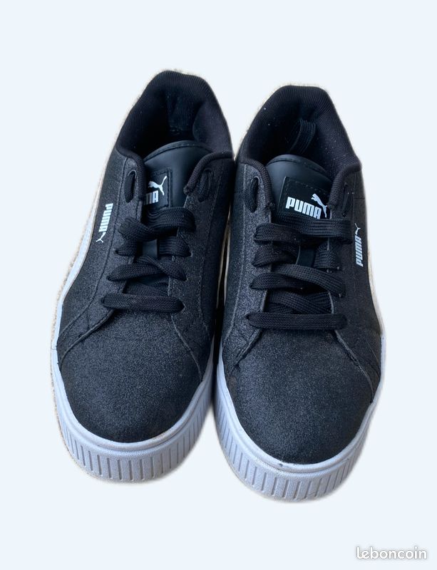 Jolie paire de tennis noir à paillettes Chaussures