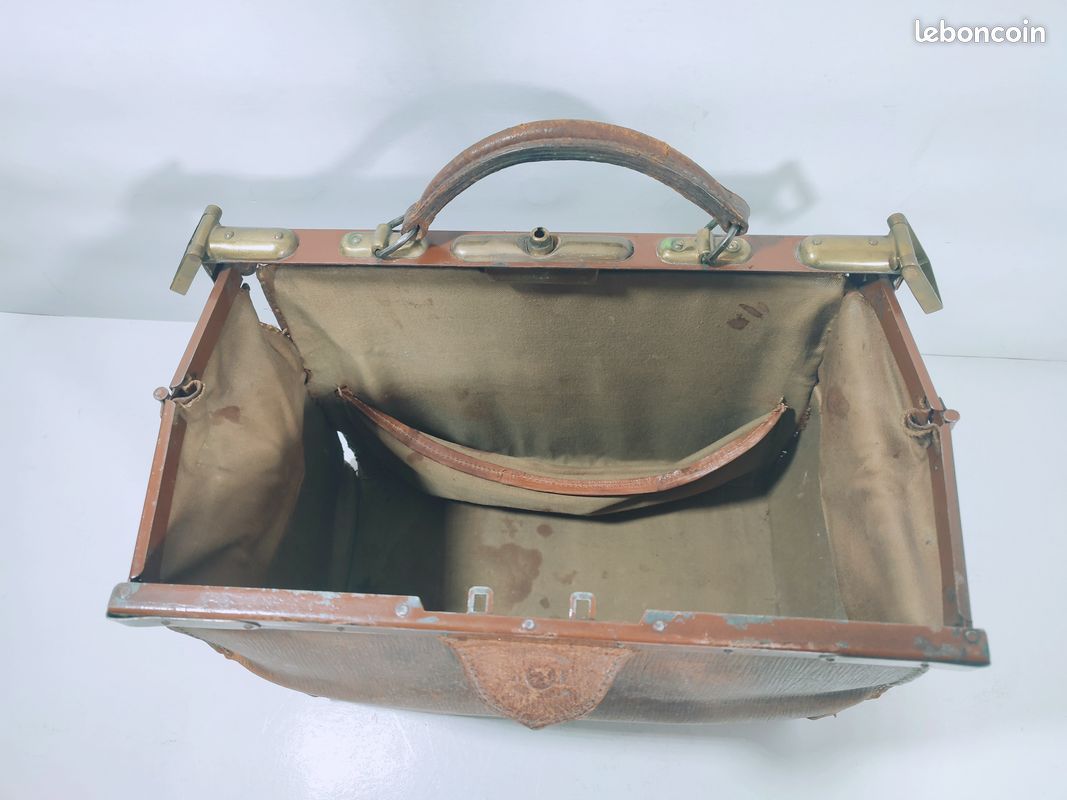 Sacoche de médecin datée 1945 | G.b.r