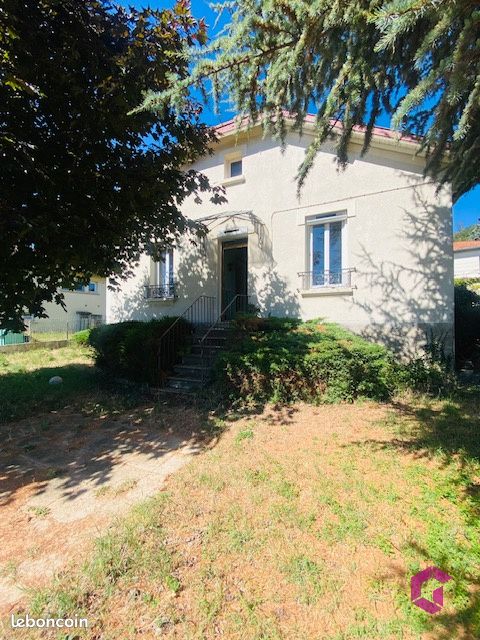 Maison 3 pièces 80 m² · à Saint-Romain-le-Puy · 80 m² · 140 000 €