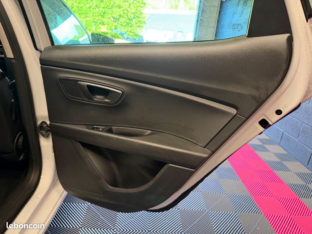 SEAT LEON 1.4 TSI 122 FR /Radar de recul/Jantes 17/Regulateur/ (image 26)