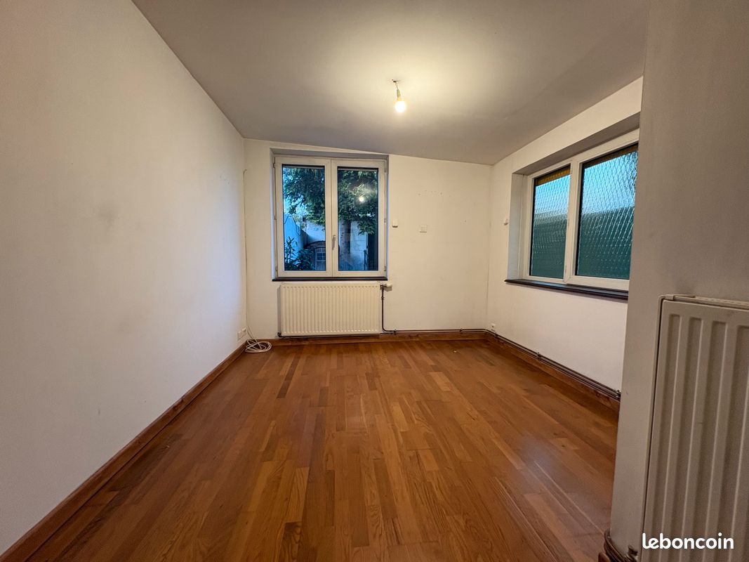 Maison 3 pièces 100 m² · à Valenciennes · 100 m² · 980 €