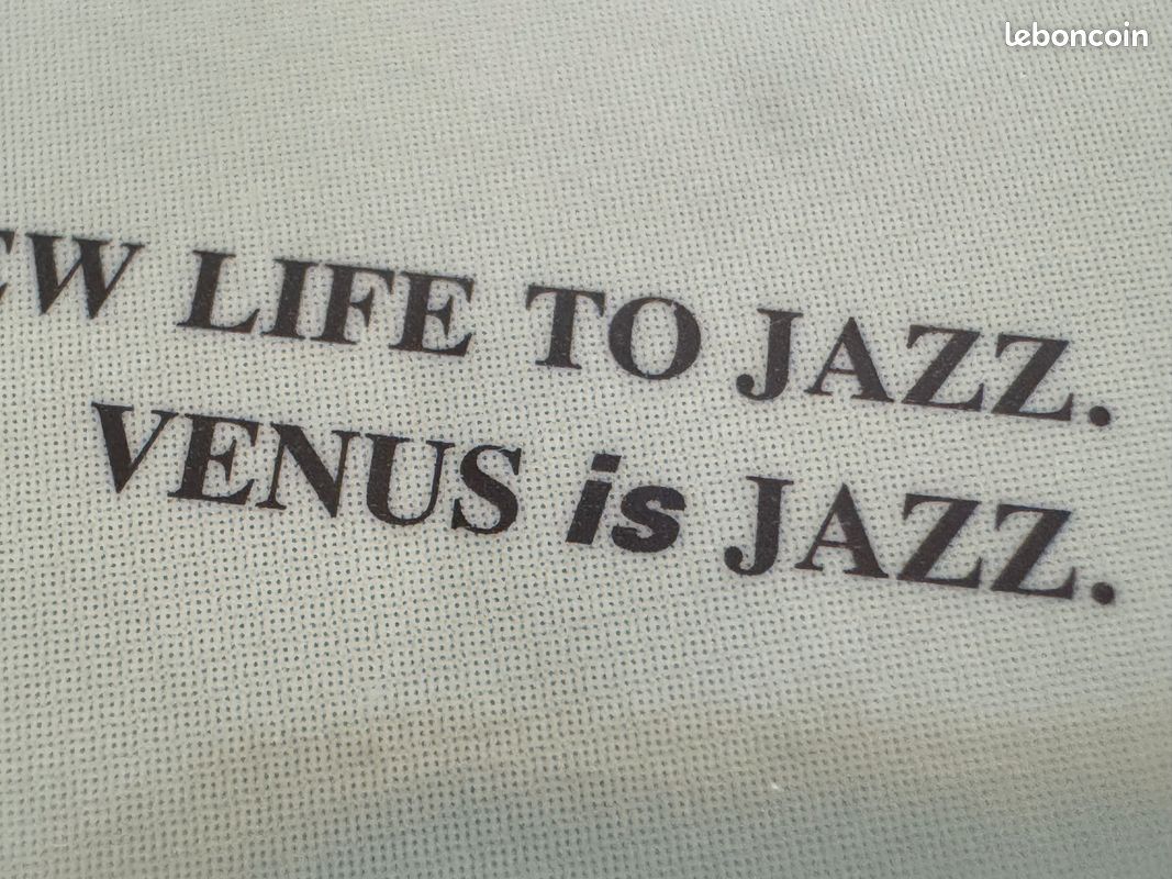 Venus The Amazing SACD Super Sampler Vol. 17, Venus Records Japan - SACD Audiophile (image 11)