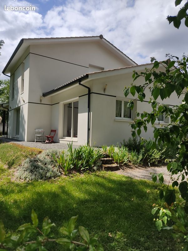 Maison 7 pièces 161 m² · à Blanquefort · 161 m² · 549 200 €