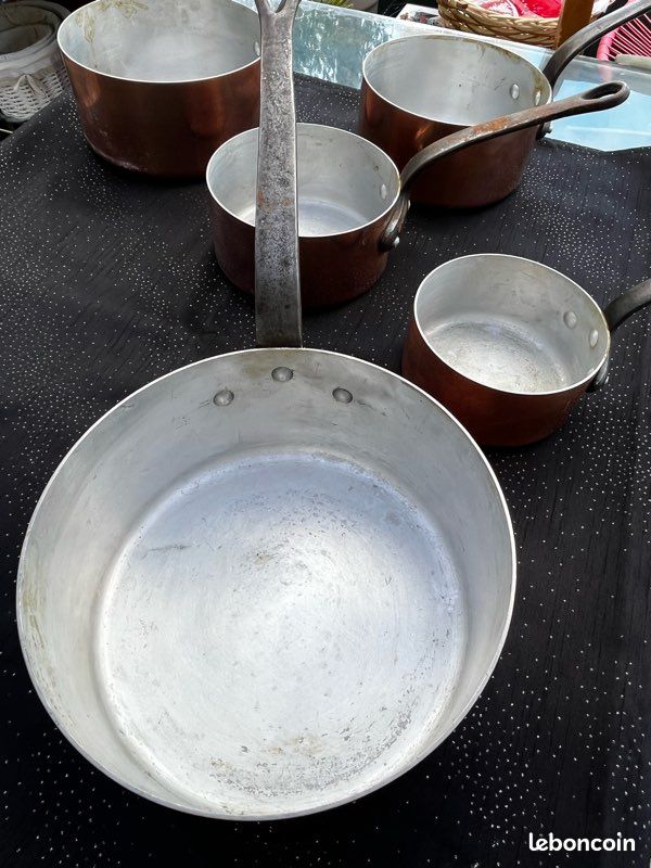 Lot de 2 casseroles en Cuivre anciennes rivetées Casseroles - France