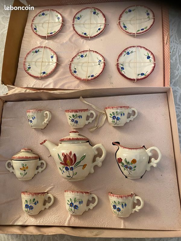 ANCIENNE DINETTE EN PORCELAINE BOITE D'ORIGINE