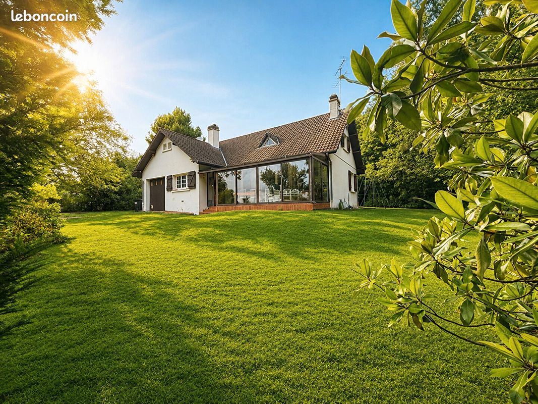 Maison 5 pièces 127 m² · à La Chapelle-du-Bois-des-Faulx · 127 m² · 201 400 €
