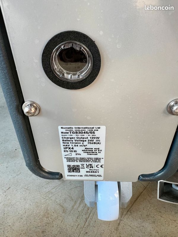 Autolaveuse NUMATIC TGB3045/55 (image 3)