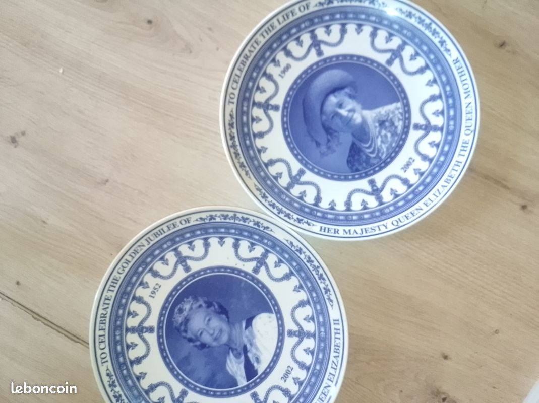 Paire d'assiettes de collection Wedgwood de la reine Elizabeth (image 2)