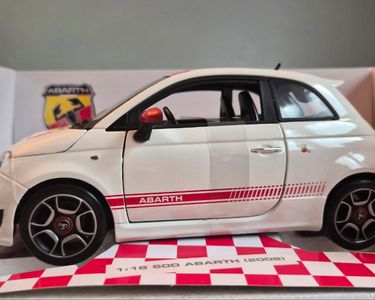 Burago Gold 1/18 – Fiat 500 Abarth 1965 #5, Blanc, Réf 3334 (Occasion)