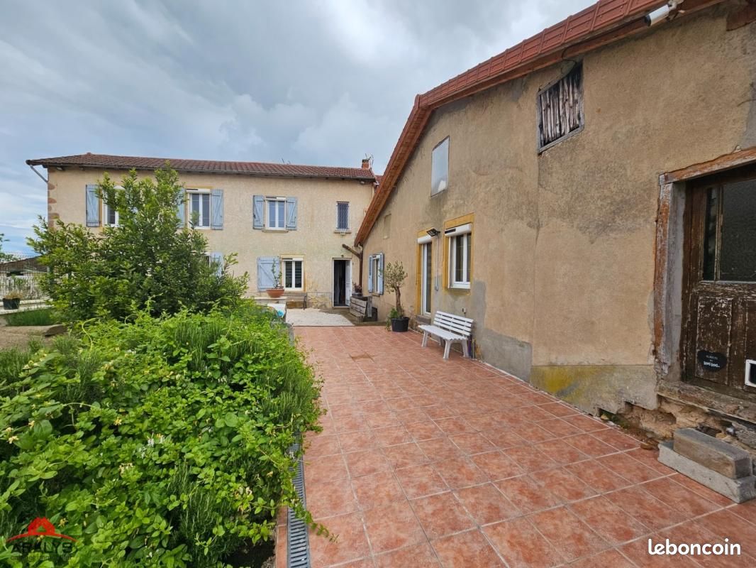 Maison 6 pièces 116 m² · à Coutouvre · 116 m² · 239 000 €