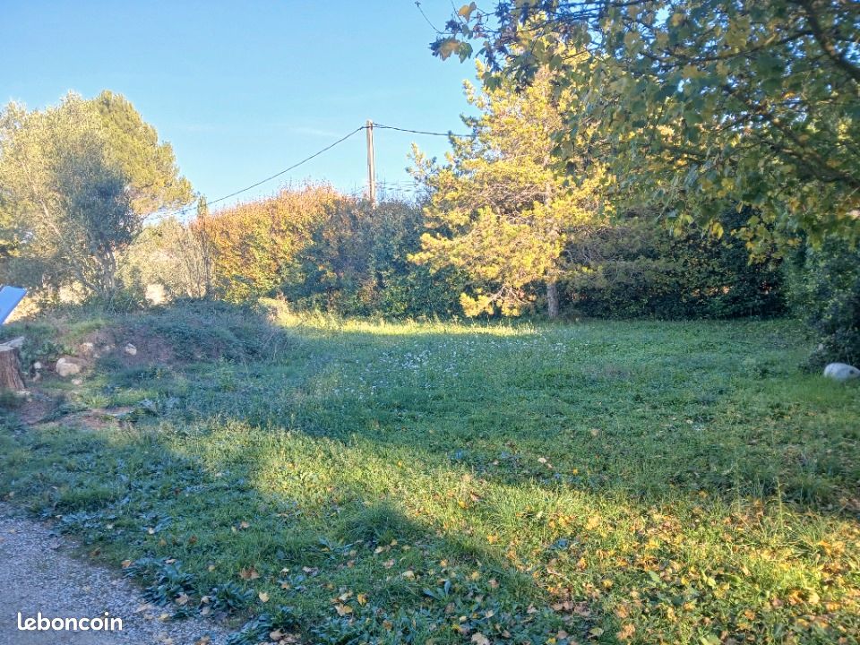 Terrain 465 m² · à Saint-Chamas · 210 000 €