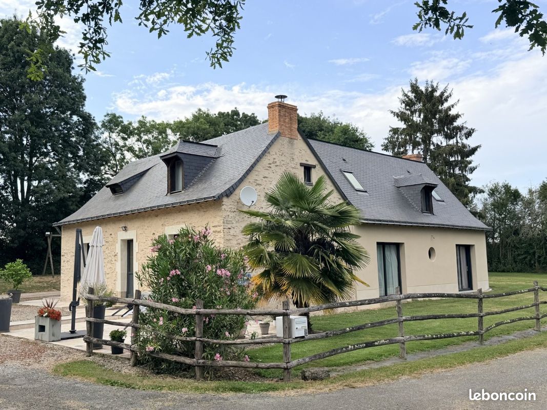 Maison 8 pièces 159 m² · à Les Hauts-d'Anjou · 159 m² · 334 000 €