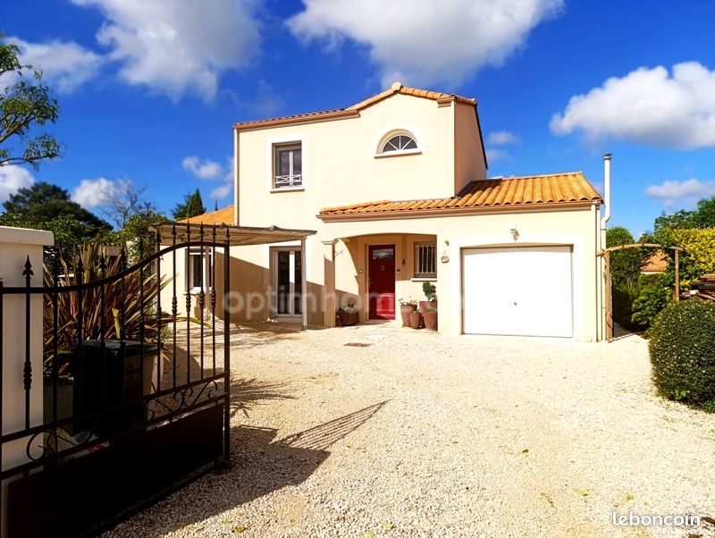 Maison 7 pièces 120 m² · à Saint-Maurice-le-Girard · 120 m² · 266 250 €